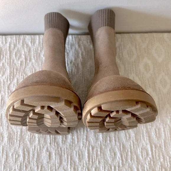 Steve Madden EUC Kiley Chelsea Suede Ankle Boots - Picture 9 of 14